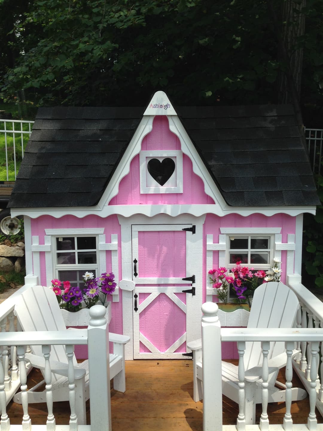 https://cdn.shopify.com/s/files/1/0782/3310/8756/files/Customer_Pink_Victorian_Playhouse.jpg?v=1689350459